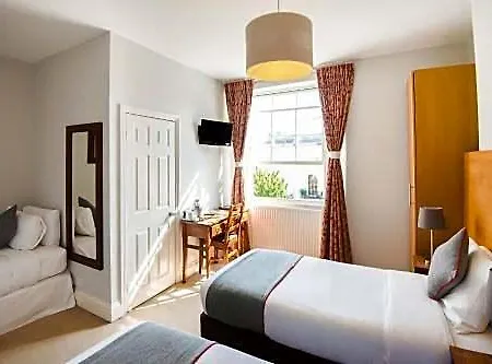 Dancenter Near Clifton Down Station Hotel 3*